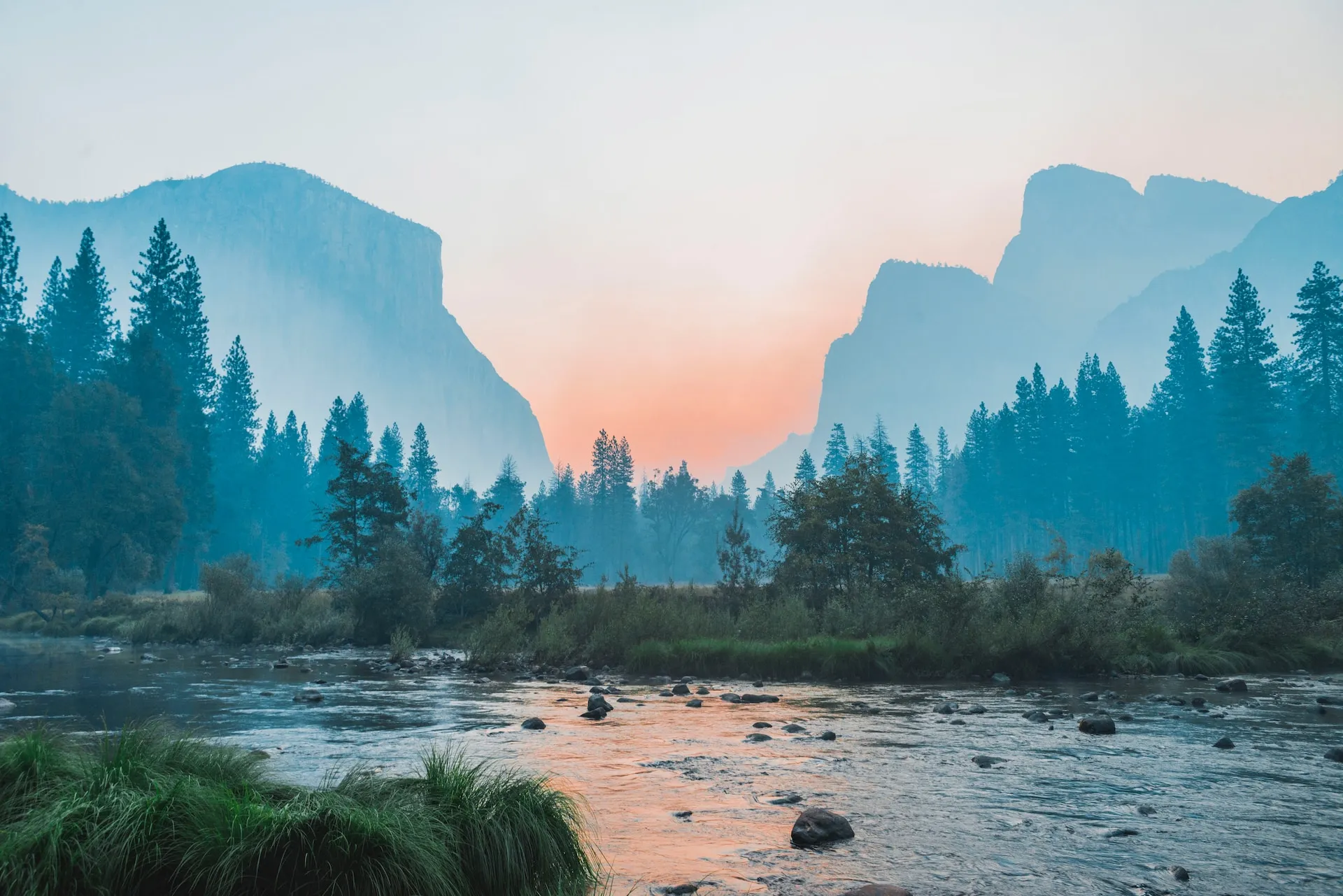 Post image: Body of water surrounded by trees in Yosemite